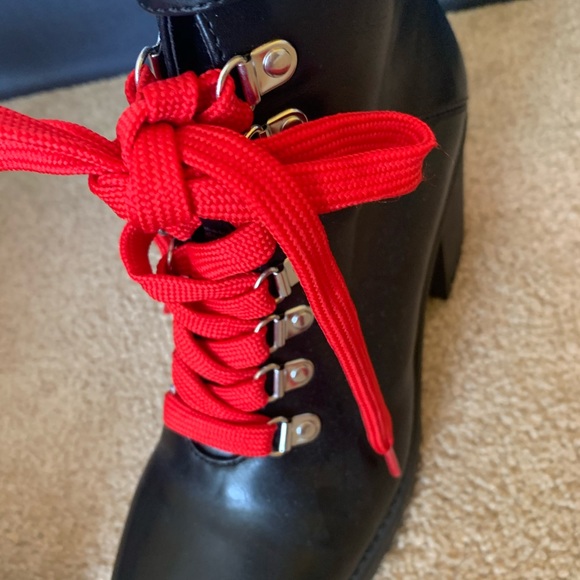 COPY - Red laced black combat boots - Picture 5 of 6
